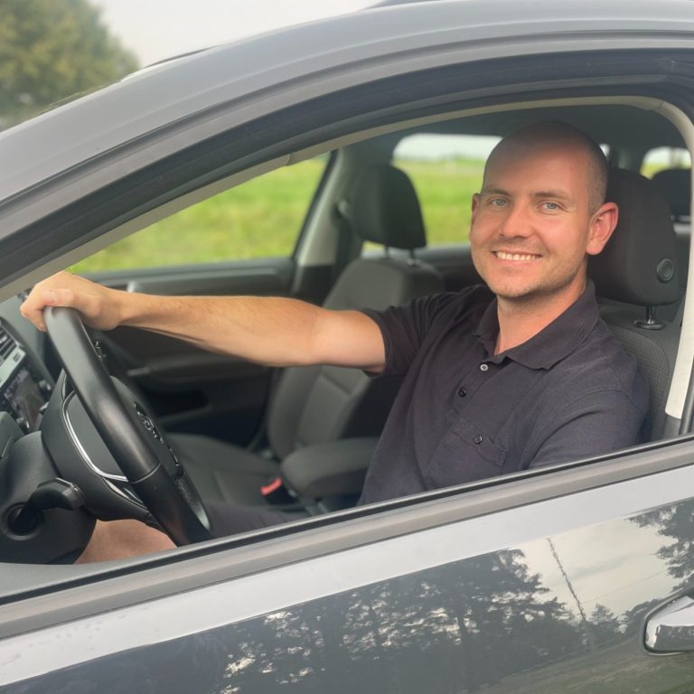 Inhaber Fahrdienst Hennen Foto vom Inhaber Tobias Hennen